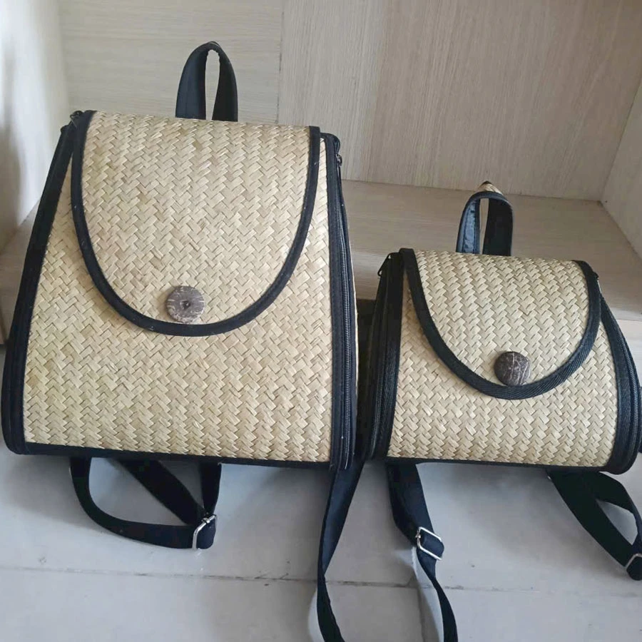 Balo cói đan thủ công