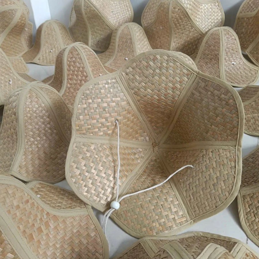 Mũ tre đan thủ công