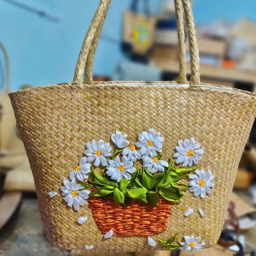 Túi cói thêu giỏ hoa cúc trắng