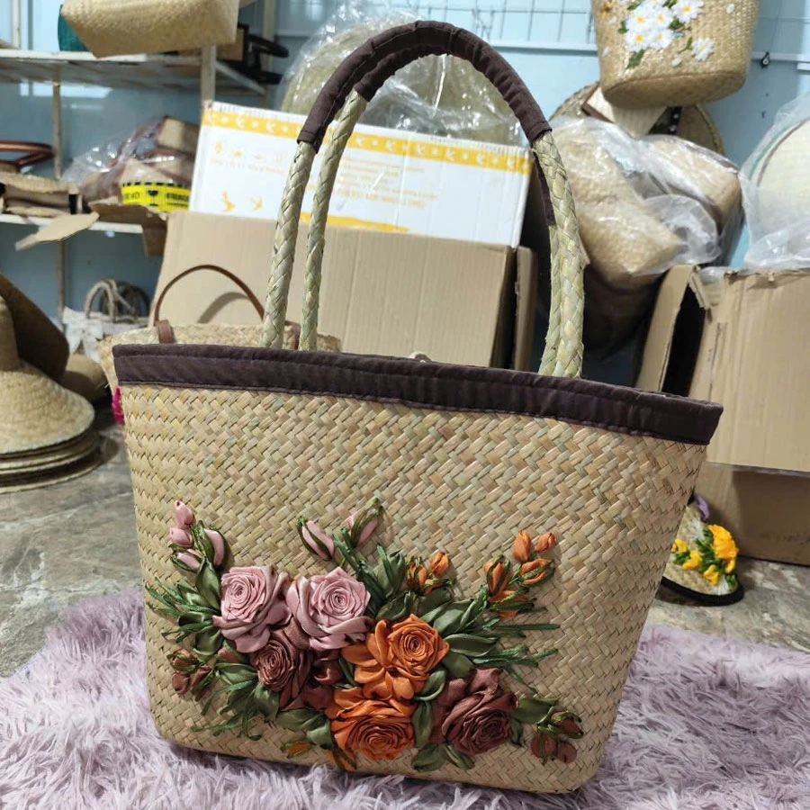 Túi cói đan thủ công hoa hồng Vintage