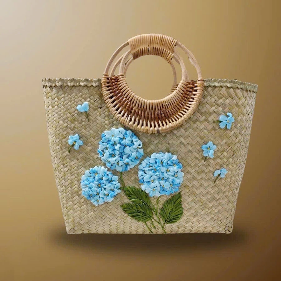 Túi cói quai mây tròn hoa cẩm tú cầu